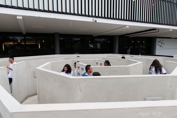Waldemar Cordeiro replica do playground originalmente concebido para Clube Esperia em São Paulo (1963), installation view 30a Bienal de São Paulo 2012