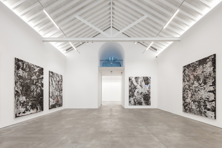 Installation View (1)
