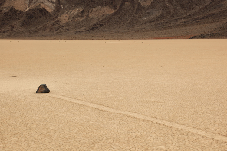 11. Adrien Missika — Sailling Stones, 2011 2