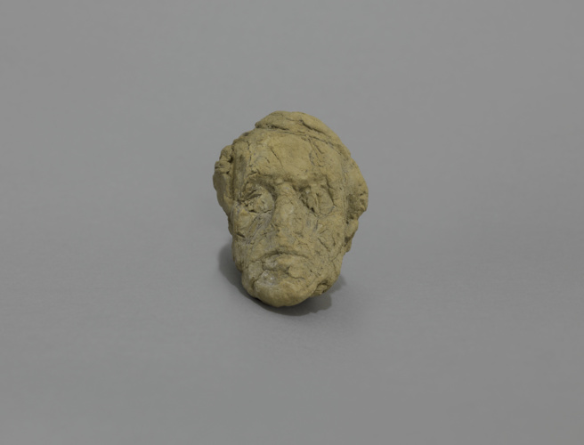 Alberto Giacometti, Tête de Diego, 1934-1941, terre, 9,50 x 5,40 x 7,70 cm, coll. Fondation Giacometti, Paris