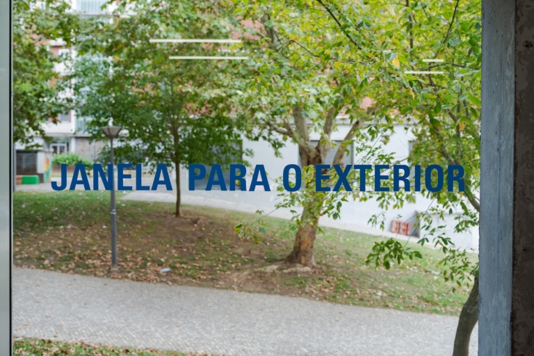 /application/files/thumbnails/medium/1317/3331/3800/6._c_2024_Daniel_Malhao_All_Rights_Reserved._Maumaus_Luisa_Cunha._2852._NET.jpg